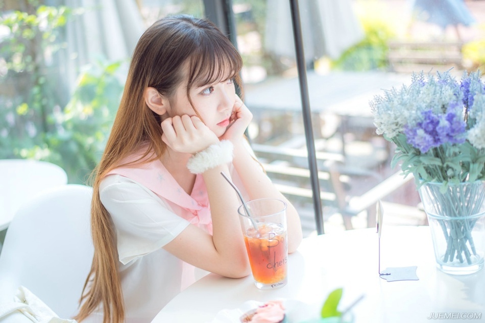 幸福是可以通过学习来获得的，尽管它不是我们的母语。——韩寒